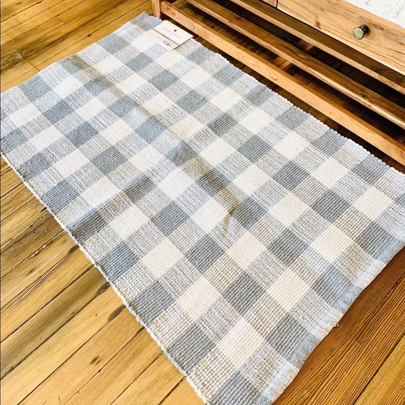 GRAY AND WHITE BUFFALO PLAID RUG - Picture 5 of 5